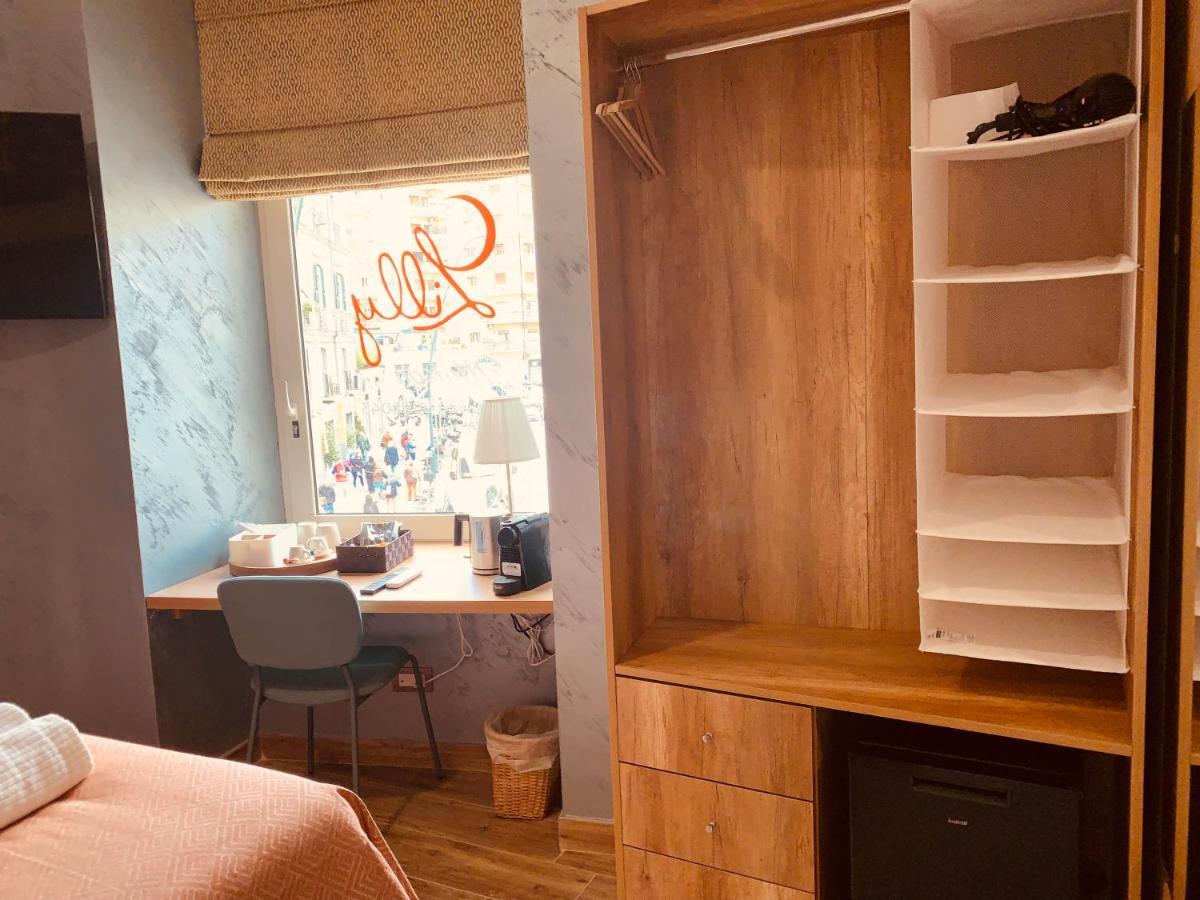 Maison Lilly Наполи Екстериор снимка