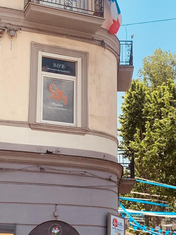 Maison Lilly Наполи Екстериор снимка